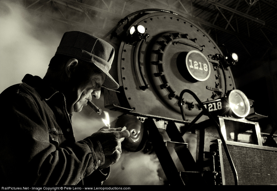 N&W 1218 during night shoot at the O. Winston Link Museum, May 2009. 